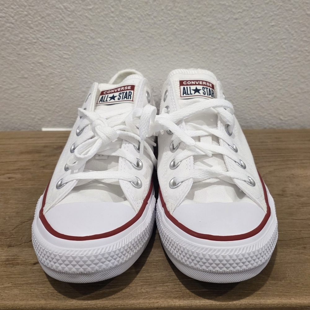 Womens Converse Chuck Taylors All Star Sneakers